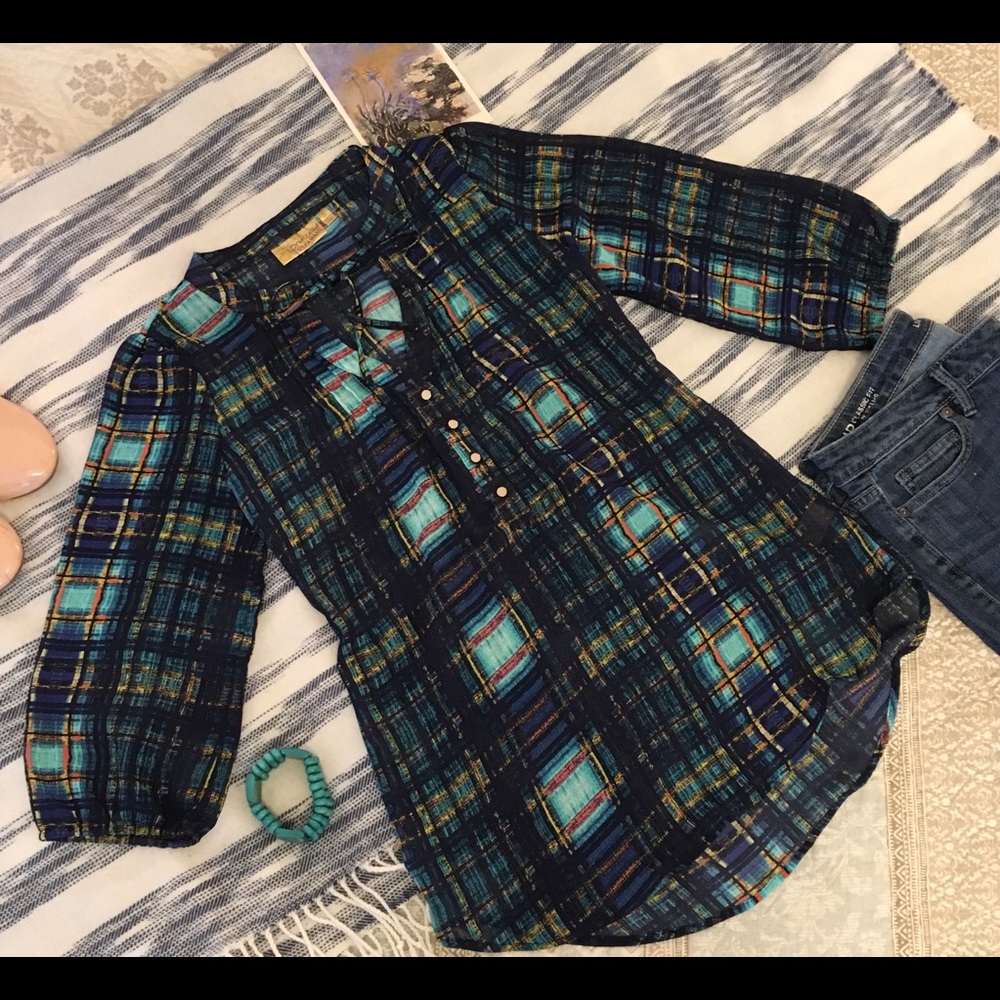 ✨3/$12 Princess Vera Wang Blue/Yellow Sheer Blouse